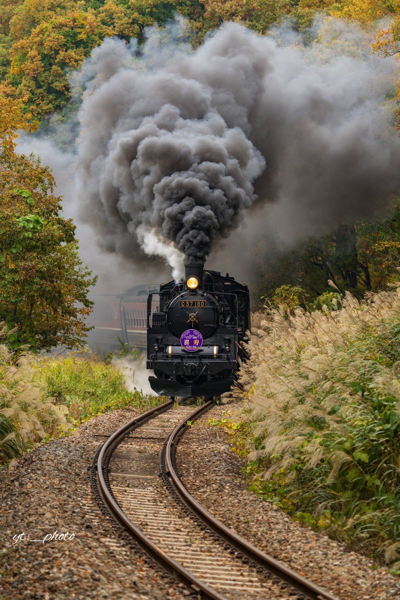 川吉Sの季節🍁🍂

#SLばんえつ物語
#c57180
#steamlocomotive
#蒸気機関車
#磐越西線
#鉄道写真
#traingallery_ig