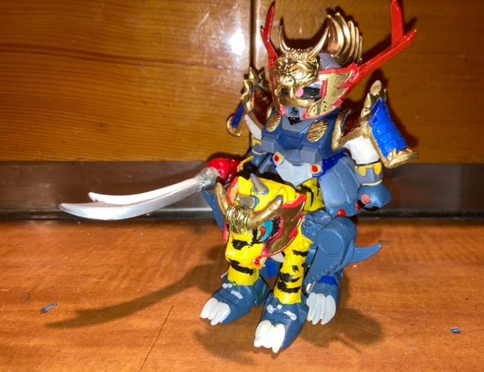 MusashingmanSub's tweet image. 前に作った黄虎璽(おうこジオング)
(パテやジャンク使用)
#SDガンダム　#SD武者ガンダム #ガンダム #SD戦国伝 #SD戦国伝地上最強編 #ジオング #黄虎璽 #エポキシパテ
#ガンプラ好きな人たちと繋がりたい 
#ガンプラはどんな自由な発想で作ってもいいんだ