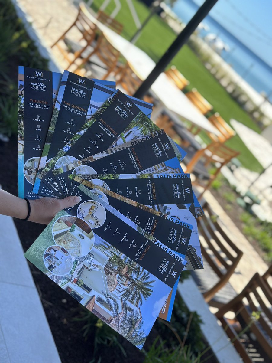 Spw123Stan's tweet photo. listing brochures https://t.co/fA5K1dGJ5Q