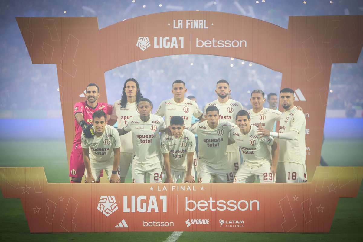 ErrorArbitralTR's tweet photo. Toda la semana se estuvo diciendo que Universitario iba a vivir un "infierno" en Matute. Al final terminó jugando como local y apagando el estadio de Alianza Lima.

Termina siendo cierto eso de que treinta mil personas NO pueden intimidar a un equipo acostumbrado a jugar frente a sesenta mil.