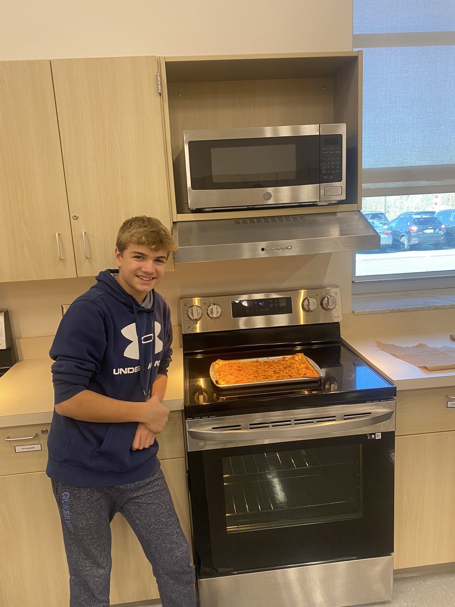 Kelly Berg Canon-McMillan Middle School tweet media