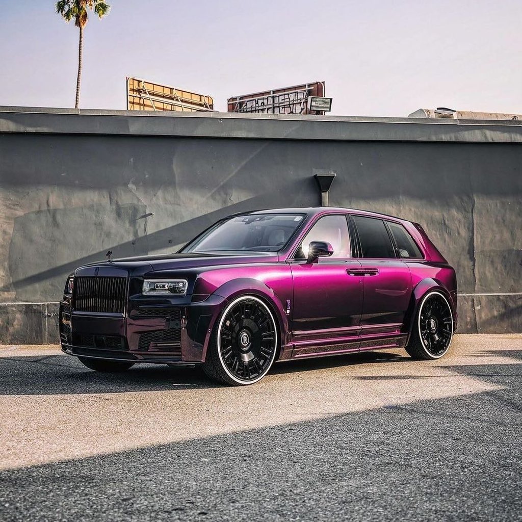 Luxury_Car1604's tweet photo. Rolls-Royce Cullian 😍😍😍
#rollsroyce #cullian #rollaroycecullian #trending2023 #xuhuong #phobien #purple #luxurycar #lovecar https://t.co/O1OaYGaD3u