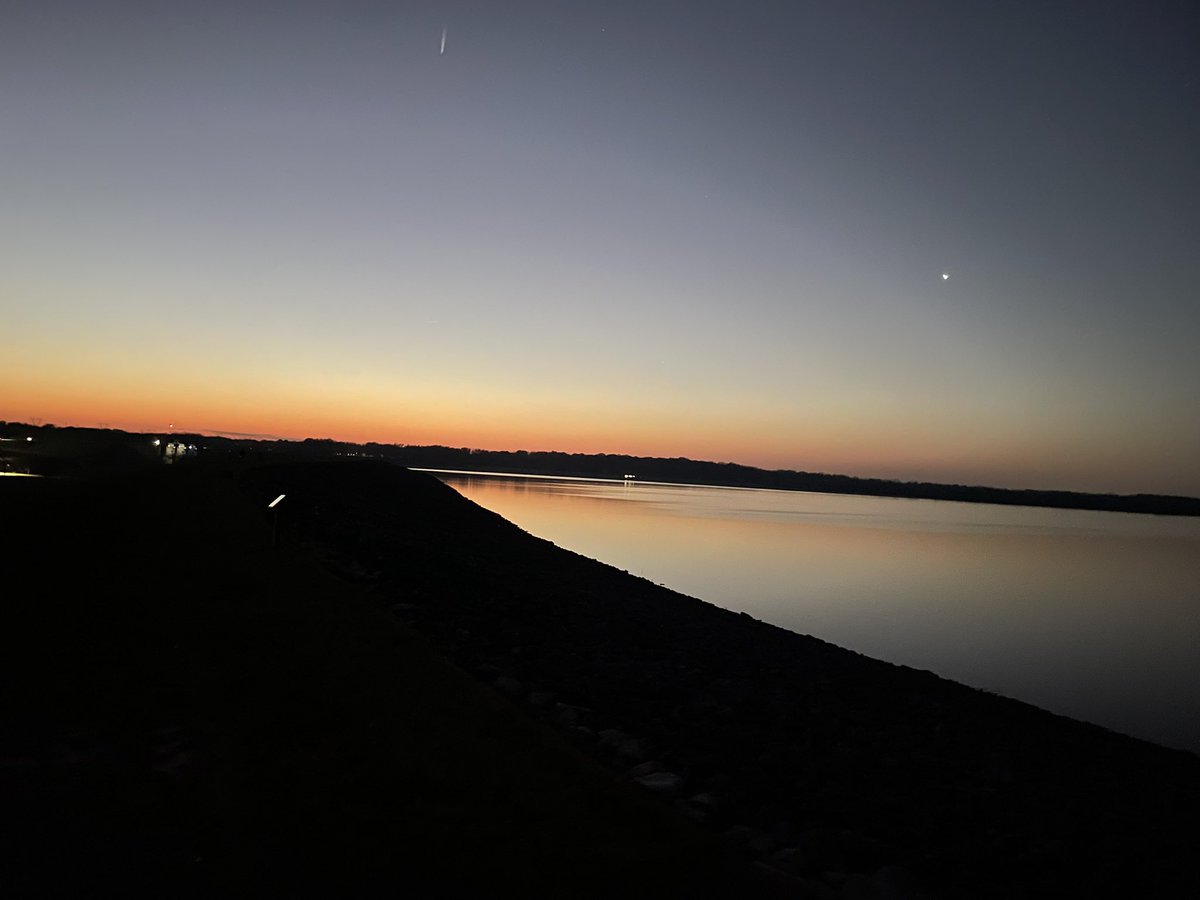 One more fall (last??) run after work on the dam at alum creek state park across the street.