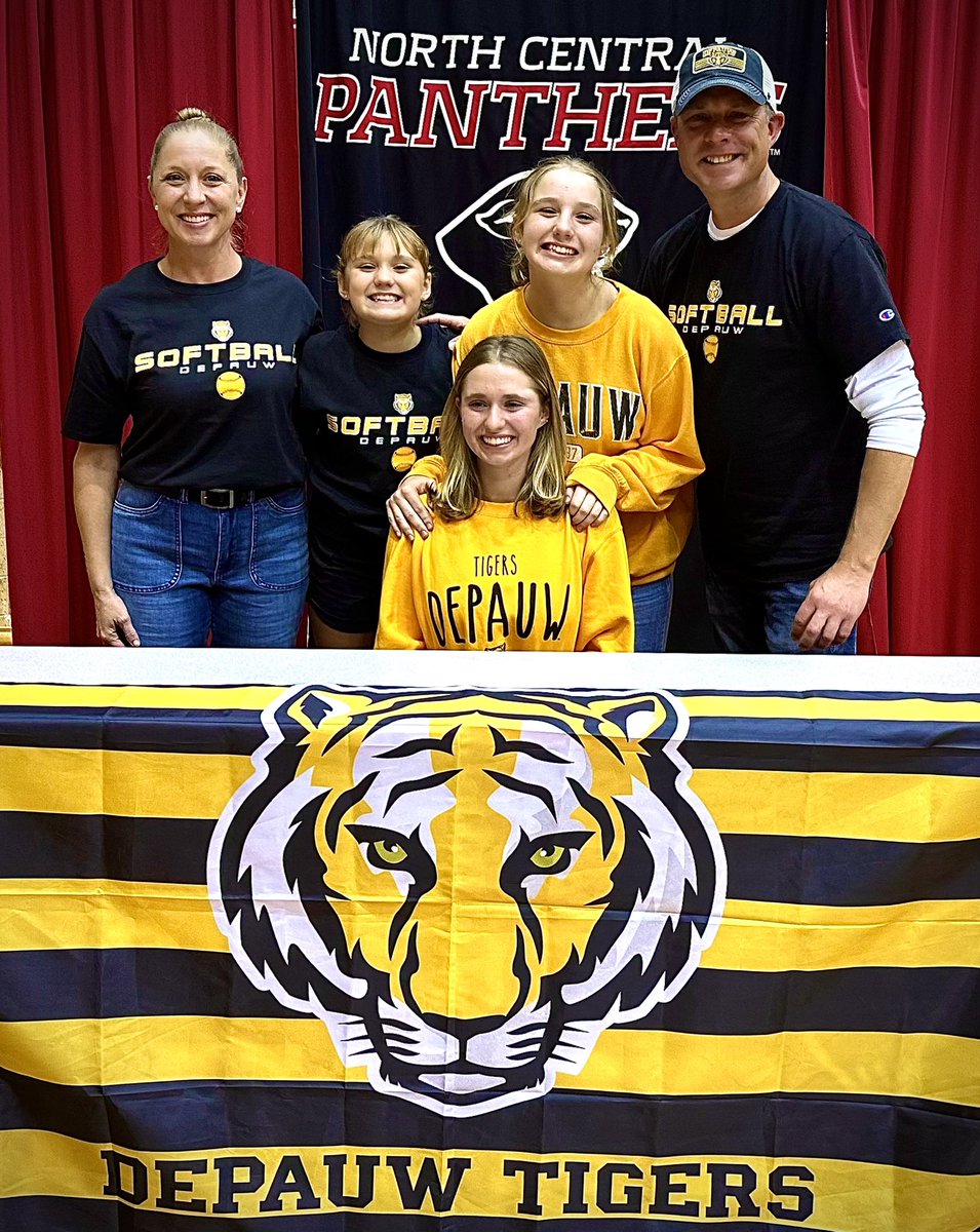 Thanks to <a href="/BRHLL/">BRHLL</a> and <a href="/sb_nchs_In/">NCHSSbPanthers</a> for all the time, care, support and teammates that have helped Evy!