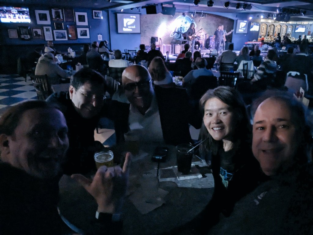 brjavaman's tweet image. The JUGs Tour USA 2023 starts strong with @cjug !
After a great discussion, now having fun at @BuddyGuys
@mgrygles @arunavaibm @shirubio
@vsenger @brjavaman @thejavafinch