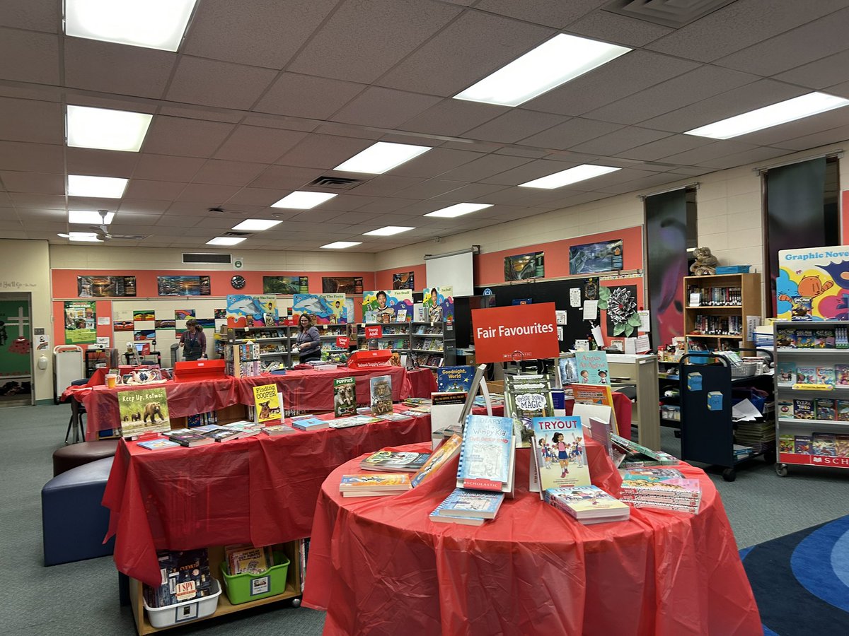 It’s book fair season for some @CCSD_edu schools.

#CCSDstaff  if your school is hosting a book fair this month and you're not already involved, please contact your school’s Learning Commons Librarian to see how you can help🙏📚❤️.