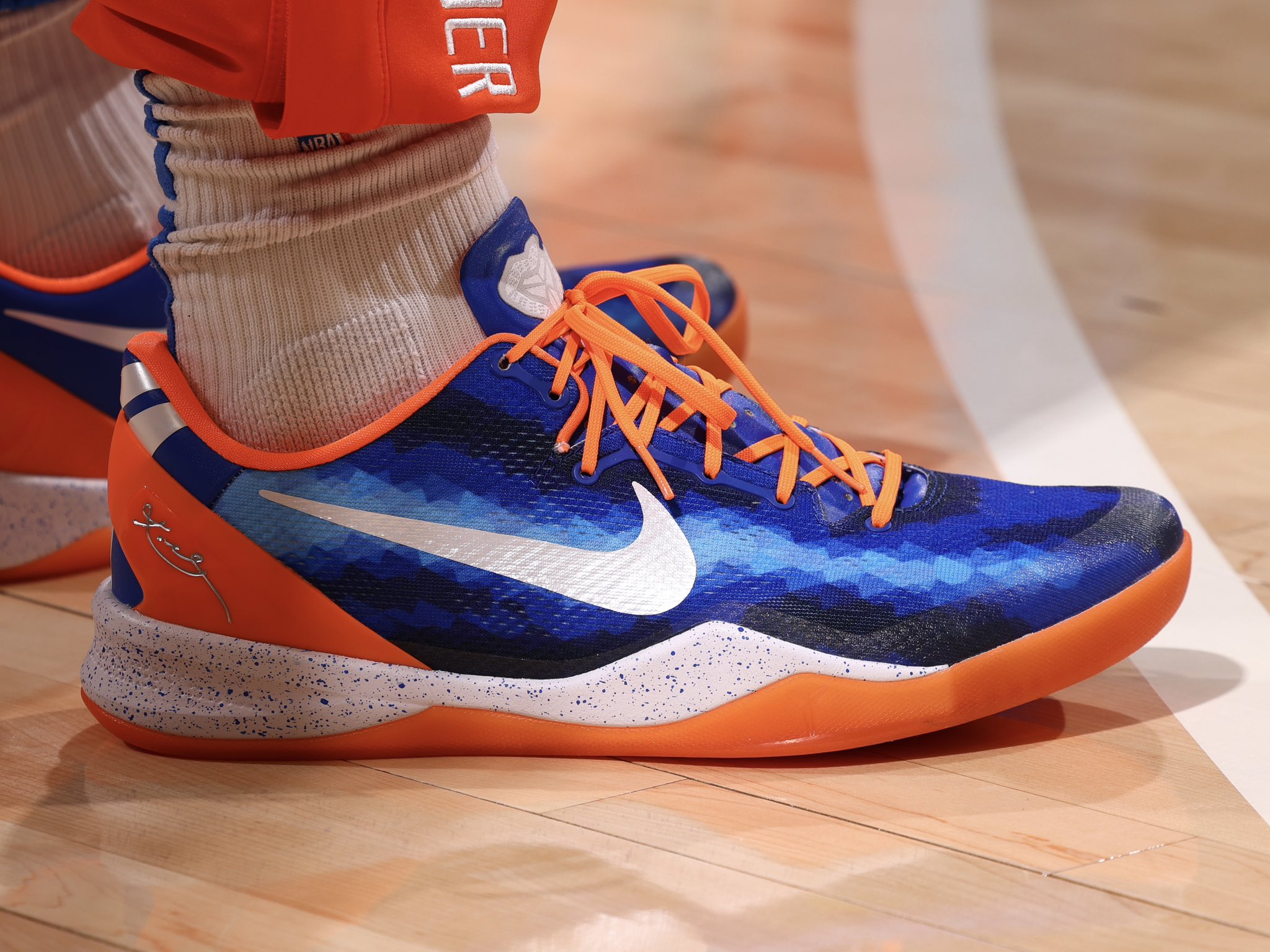 Complex Sneakers on X JoshGiddey in the Nike Kobe 8s tonight. https t L7GWZ28kCz X