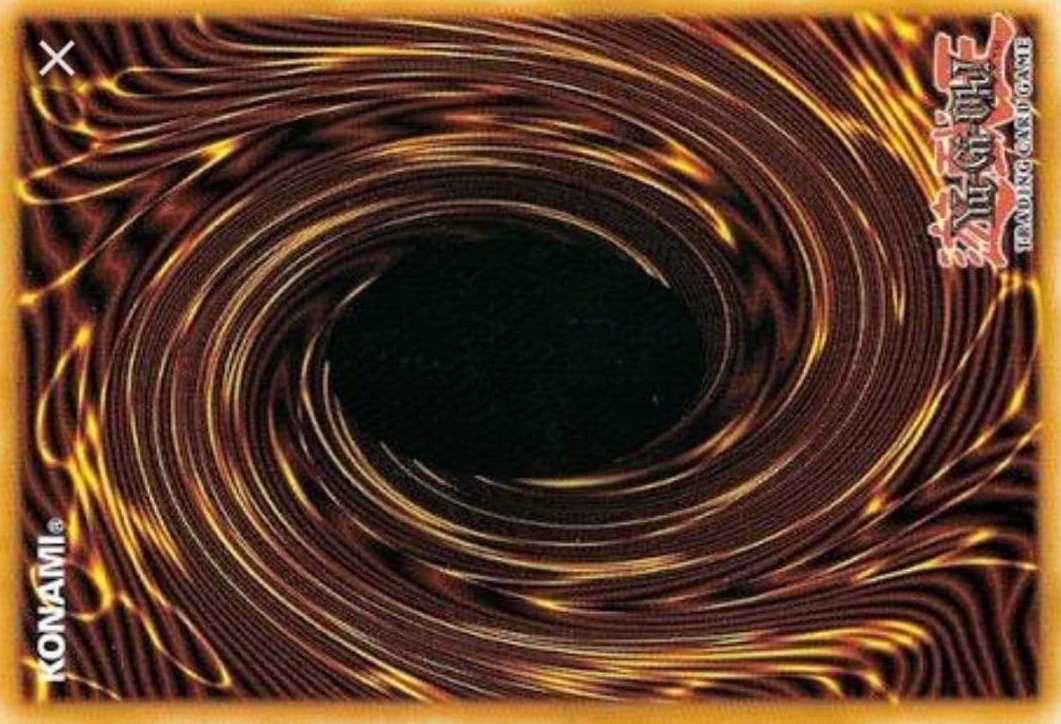 No se me ocurre nada que publicar, así que coloco una carta boca abajo y termino mi turno.