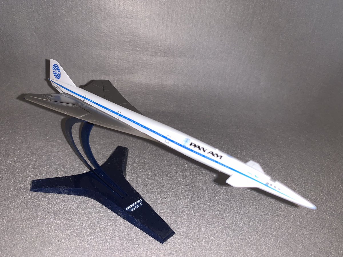 アトランティス(旧モノグラム)の1/400 B2707-200完成しました。VG翼は