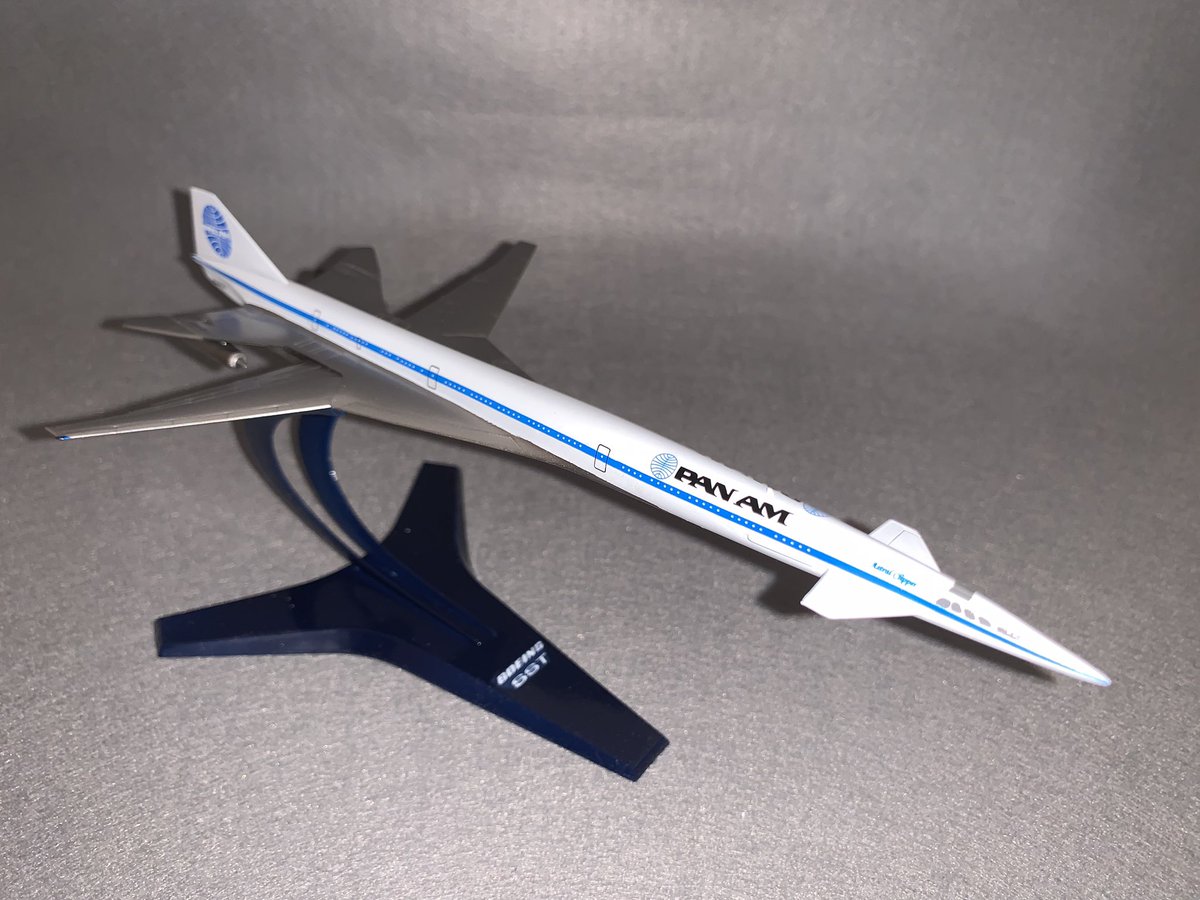 アトランティス(旧モノグラム)の1/400 B2707-200完成しました。VG翼は