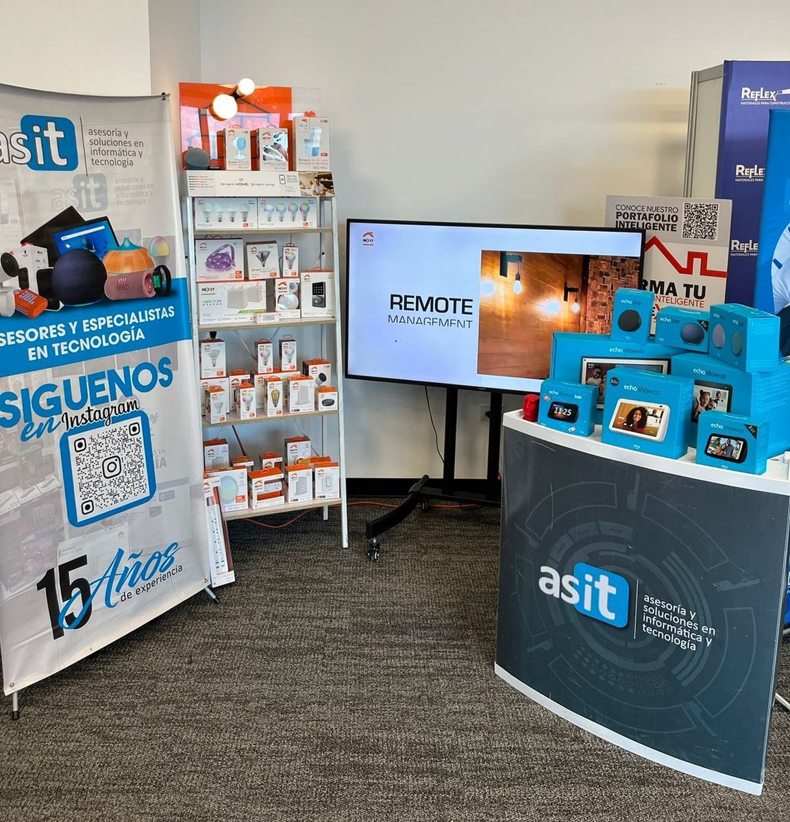 En la Semana del arquitecto con <a href="/CadesES/">CadesElSalvador</a> presentando nuestro portafolio de Casas Inteligentes <a href="/NEXXTSOLUTIONS/">Nexxt Solutions</a>