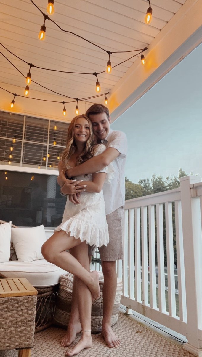 AlexaJasinski's tweet photo. other people use AI to write their essays for them, i use it to turn me &amp; my bf into disney cartoons @Nick_Baratian https://t.co/VPOd2oXfH5
