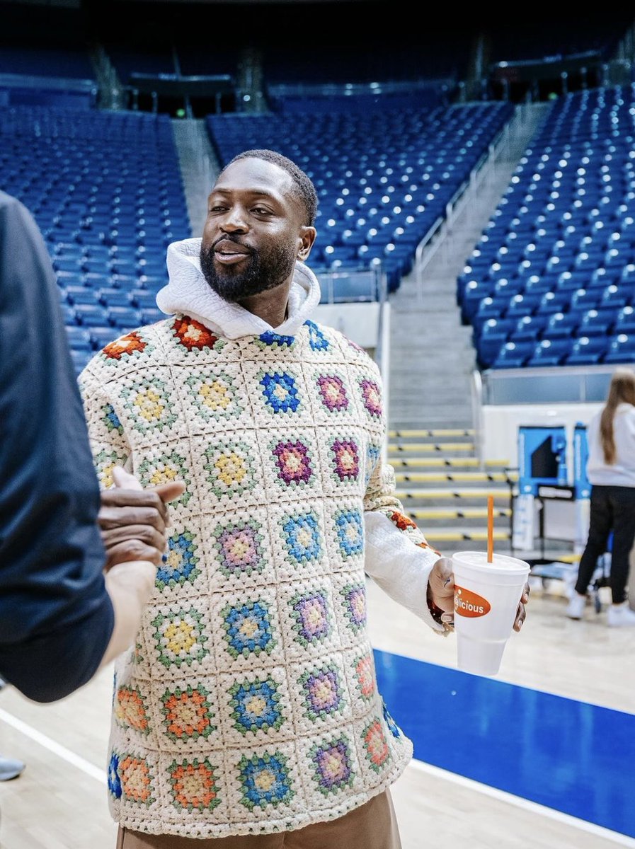 If it’s good enough for <a href="/DwyaneWade/">DWade</a>, it’s good enough for us. 😎 #takenote real recognizes real. 🥤🏀 thanks for the intro, <a href="/RyanQualtrics/">Ryan Smith</a>!