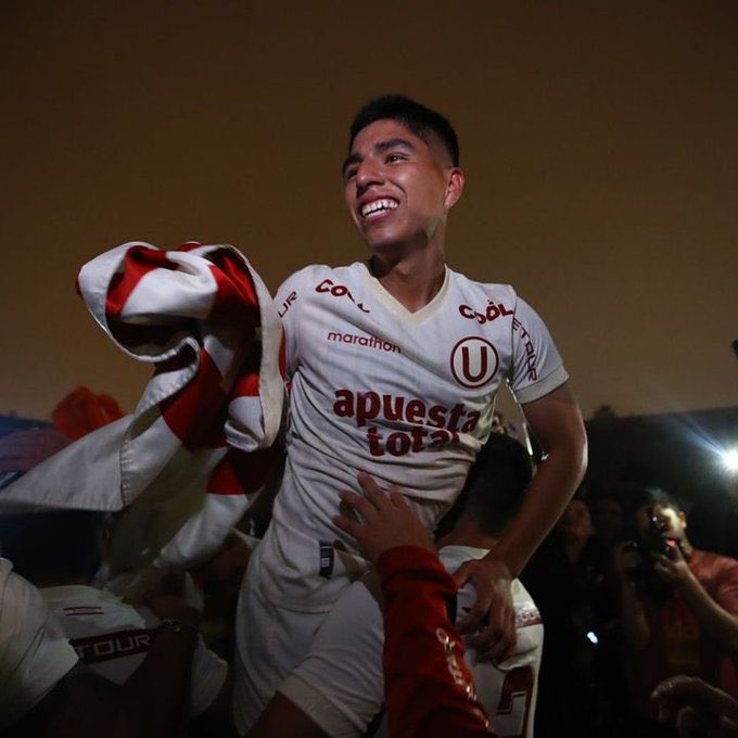 edilsonlarosa's tweet photo. Lo entendió todo. Hizo lo que quiso en ambas finales y fue clave para la 27 🏆 de Universitario. Tremendo talento el de Piero Quispe, no ‘Pierito’, sino PIERO QUISPE. 👏🏽 https://t.co/xfYEiDFkzn