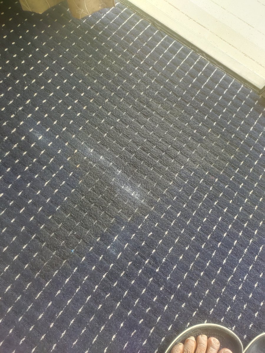 Karthik_chandr's tweet image. Ugh, seriously @Airbnb?! 🤬 @AirbnbHelp Dealing with a messy place AND a leaky AC while staying with my stroke survivor father. Health concerns much? 😤 Can we get some urgent help here? #AirbnbSOS #GuestNightmare #HelpNeededASAP