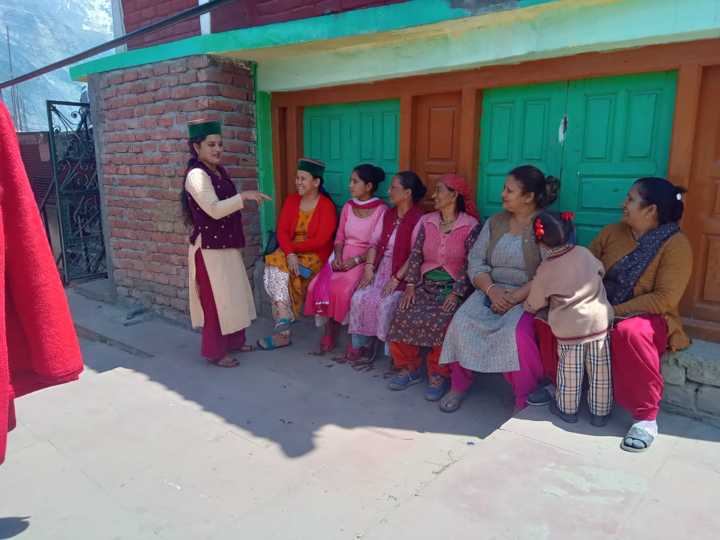 Exciting updates from Himachal Team! 

Preeti and Priya delved into the heart of the research techniques module by engaging in meaningful focused group discussions with the incredible women from their town.

#ResearchTechniques #CommunityEngagement #HimachalTeam