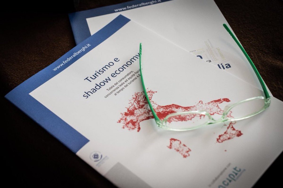 Un lupo disse a Giove: 

- Quarche pecora dice ch'io rubbo troppo... Ce vô un freno per impedì che inventino 'ste chiacchiere... 

- E Giove je rispose: - Rubba meno

(dedicato a tutti coloro che si stanno agitando al pensiero di dover agire nel rispetto delle regole)