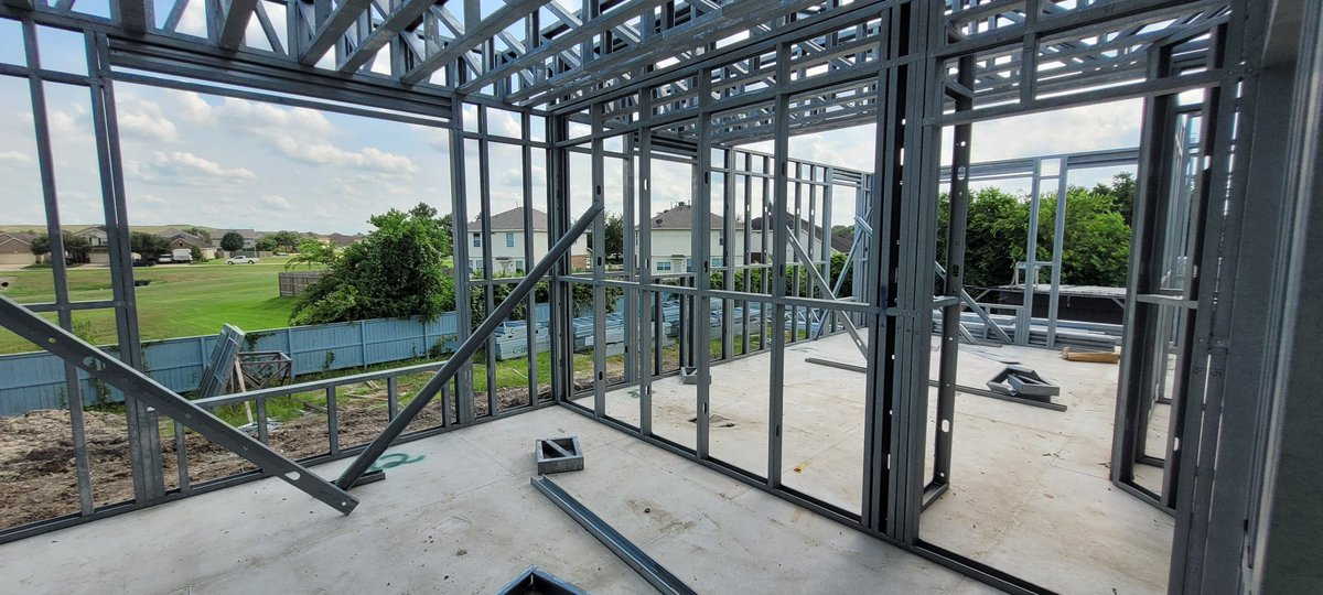 🔩Our team revisited one of our DIY customers in Angleton, TX. 🇺🇸The progress made by just one person is a testament to how fast and easy installation is when using Inno's LGS products🔑

#steelconstruction #steelframe #steelframing #lightgaugesteel #recycledmaterials #recycling