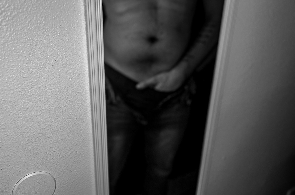 Watch me undress for you. 😏
.
.

onlyfans.com/bradleys22