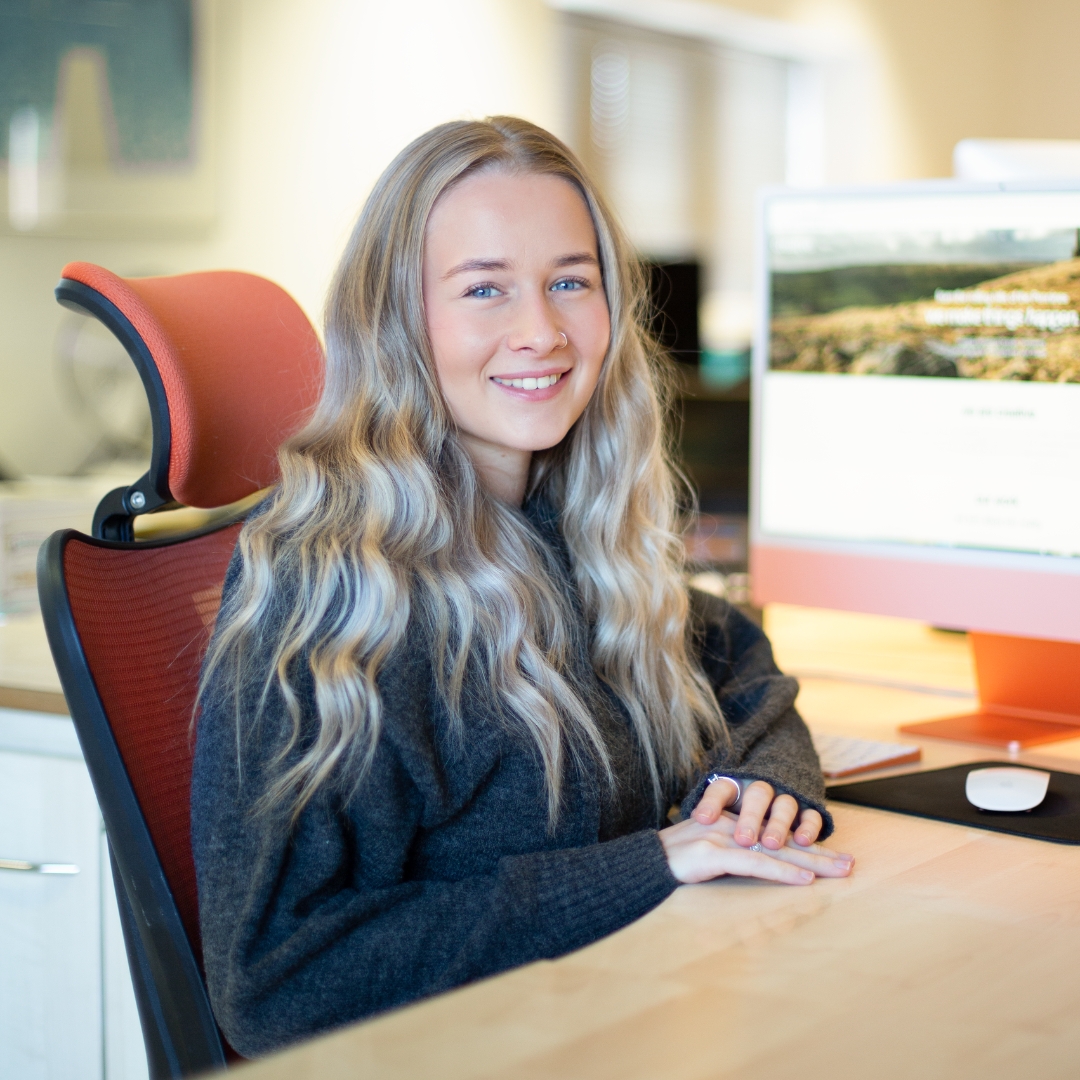 Creative_Tod's tweet photo. 👏 Join us in a round of applause as we mark Olivia's 1-year work anniversary! 

Today, we celebrate a year of growth, creativity, and shared successes. We couldn't be prouder of Olivia's journey with us, and we're excited about the future she's helping shape.

#WeAreCreative https://t.co/9Abk15ha0x