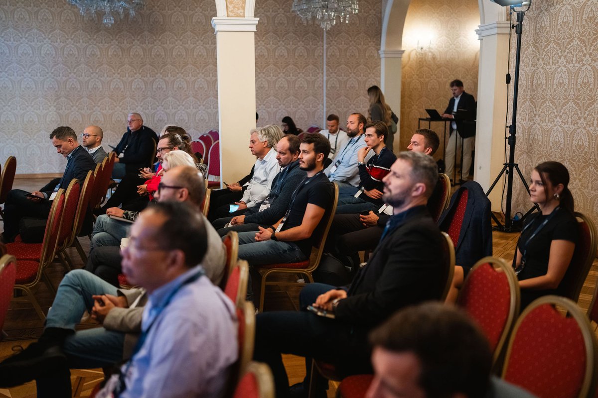 „We live in the current ecosystem and shouldn’t hope it will change.” The recent #Engaged Investments Conference sparked thought-provoking discussions. Learn the experts' views on the Pros and Cons of Traditional VCs vs. Angel Syndicates in the CEE. 🔗 depoventures.cz/novinky/we-liv…