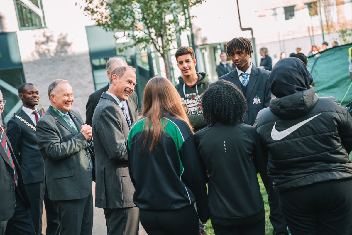 EngagingE's tweet photo. What a Tuesday!
 
The EE Media Team had the pleasure of meeting HRH The Duke of Edinburgh during his visit to @habstrustsouth in @lb_southwark.
 
We couldn't be prouder to have been part of this extraordinary day for Haberdashers'.
 
#ProudToBeHaberdashers #HaberdashersAdvantage https://t.co/4daHAoaagH