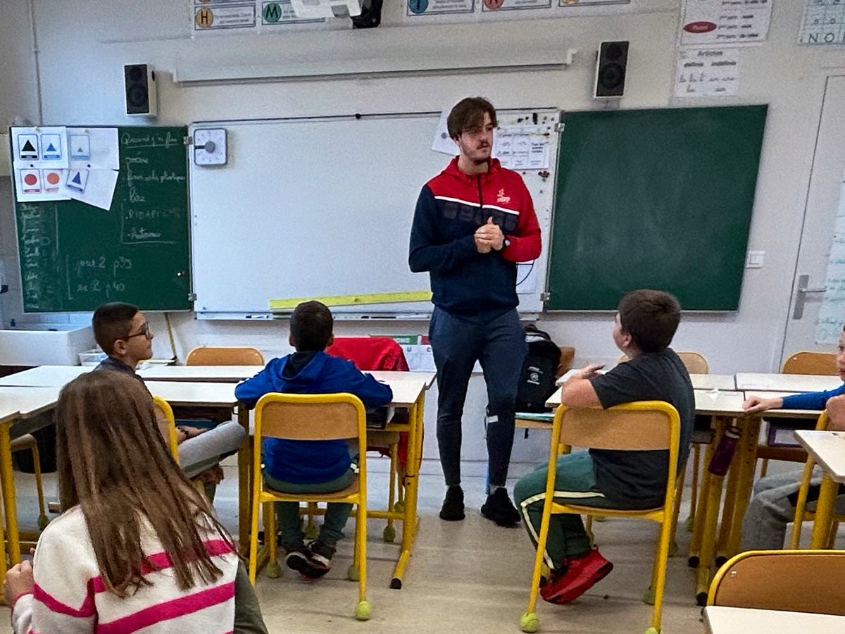 <a href="/dsden32/">DSDEN32</a> se mobilise pour dire #NonAuHarcèlement . L’inspecteur d’académie a assisté à un projet de grande qualité
🧩jeux de coopération et communication
🎭spectacle vivant d’histoires captivantes pour appréhender les #émotions 
🗣️débats d’idées 
👏👏aux équipes et partenaires