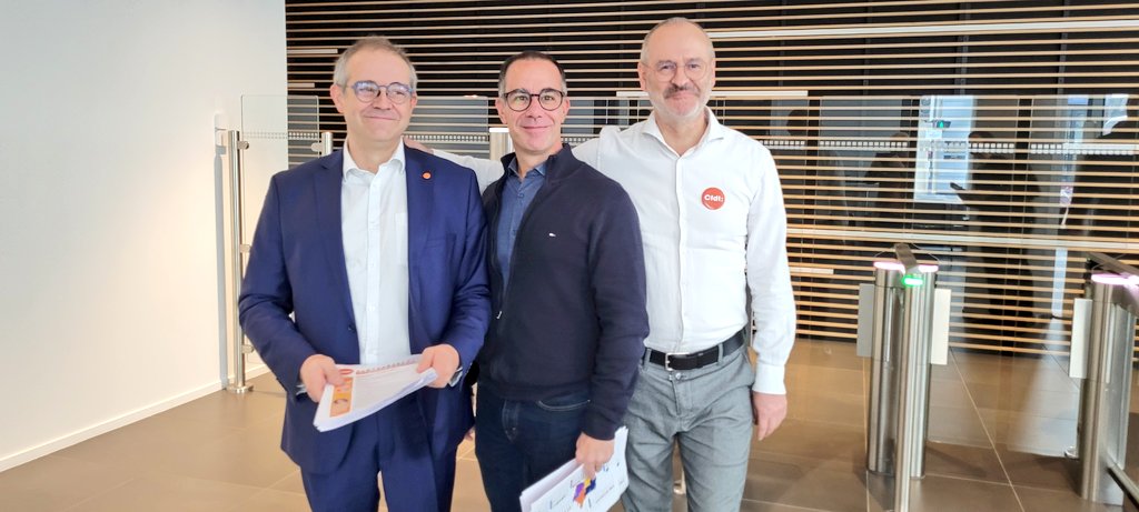 CfdtLbp's tweet photo. Derniers jours de campagne,  la @CFDT jusqu'au bout à vos côtés, fière de son bilan et d'un projet ambitieux, porté par un collectif engagé, à votre écoute et issu de tous vos métiers/directions/régions !
Du 13 au 20 novembre,
Apportez-nous votre voix, 
nous porterons la vôtre ! https://t.co/B24IoPkcnq