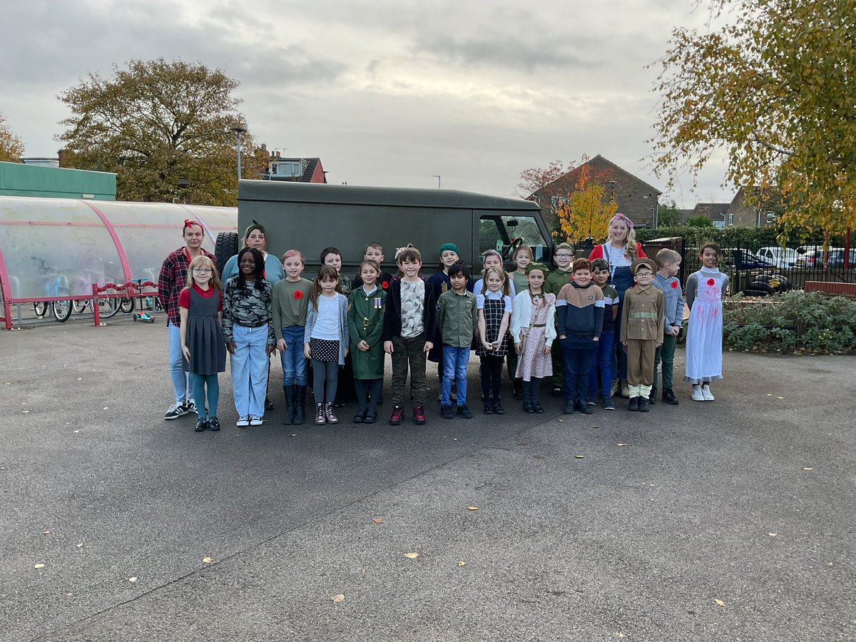 MissLinklater's tweet photo. At the going down of the sun and in the morning, we will remember them. 

@ChipperfieldYr4 @BoothferryPS @MrCapewell77 https://t.co/a4RATuAWue