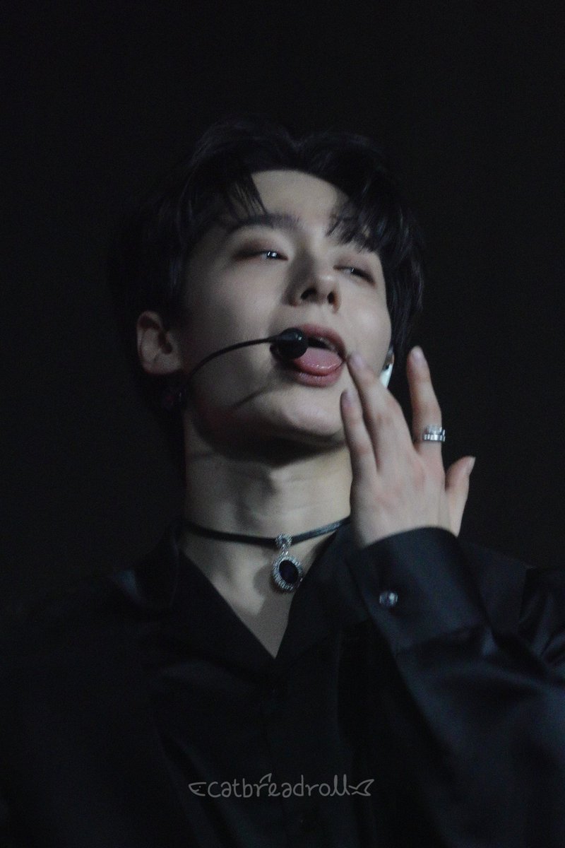 ONEUS Hwanwoong