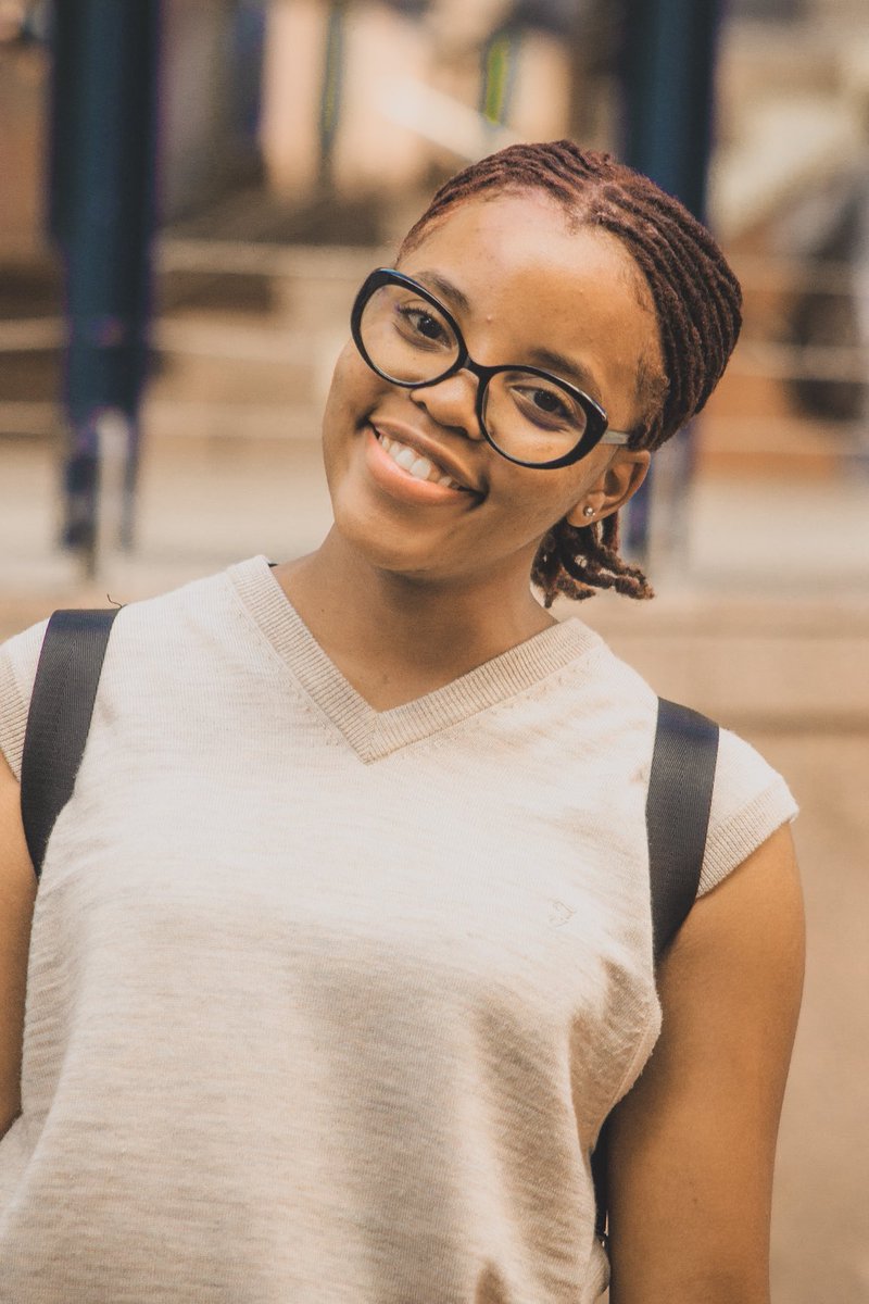 emm_chaima's tweet photo. Tried to shoot strangers in the streets of Zimbabwe😊faced a lot of rejections…but this girl was so nice to not reject me…What you think about the result🥲 https://t.co/9LFDzGMiWu