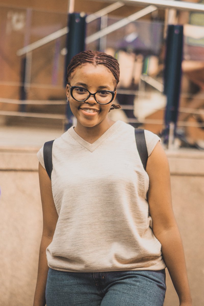emm_chaima's tweet photo. Tried to shoot strangers in the streets of Zimbabwe😊faced a lot of rejections…but this girl was so nice to not reject me…What you think about the result🥲 https://t.co/9LFDzGMiWu