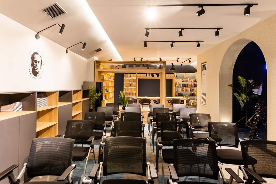 Shkolla Politike ‘Ibrahim Rugova’ ju mirëpret!

Kanë mbetur vetëm edhe 4 ditë për t’u bërë pjesë e një komuniteti të shkëlqyer të të rinjve.

Kam nderin që të ligjeroj modulin 'Parimet e Qendrës së Djathtë - Reflektimet në Politikën Publike'

Apliko dhe zhvillo potencialin tënd