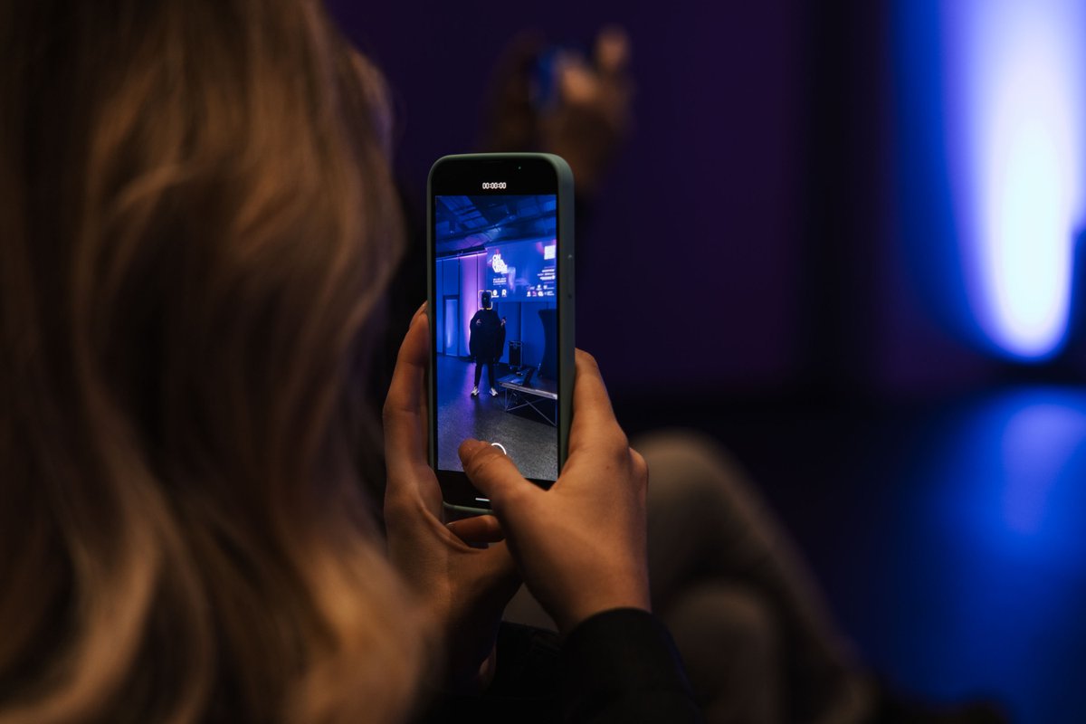 OnMetaverse22's tweet image. A great start with @Gadhinkis performing an electrifying live-set in VR using @patchworld_ app's virtual instruments

#OnMetaverseSummit #PatchWorld #PatchXR #GadHinkis