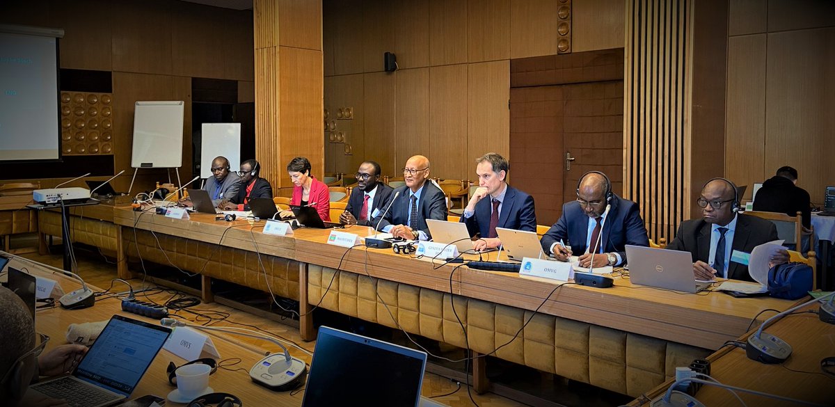 UNECE_Water's tweet image. 🤝Gearing up for progress! 💧

Senegalese-Mauritanian Aquifer Basin countries gather for the Regional Working Group to discuss their working plan and road map for the development of a legal and institutional framework. #SMAB #BASM🇬🇲🇬🇼🇲🇷🇸🇳

#TransboundaryCooperation @OSS_Comms
