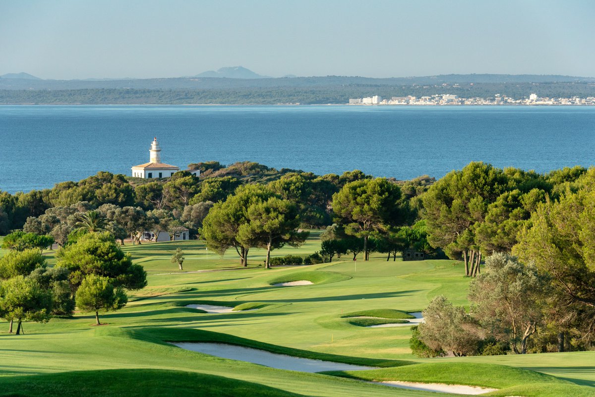 TheAzaleaGroup_'s tweet photo. Club de Golf Alcanada is the only course in Mallorca built directly on the coastline, leading to views like this... #alcanada #golf #mallorca #spain #azalea #gobrandlive #pr https://t.co/OPMt5b3BWe
