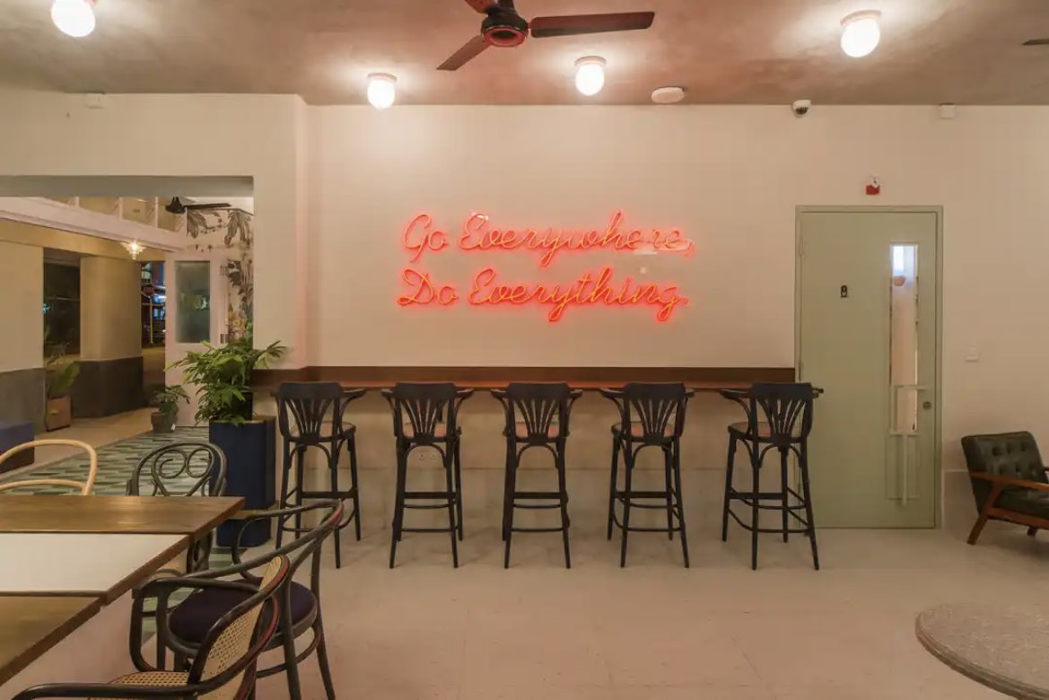 ustadchen's tweet photo. BUAT YANG MAU LIBURAN/KONSERAN DI SINGAPORE, ada hostel budget super cute &amp; deket dari public transport (walking distance ke MRT) https://t.co/6BGfeMZFJN