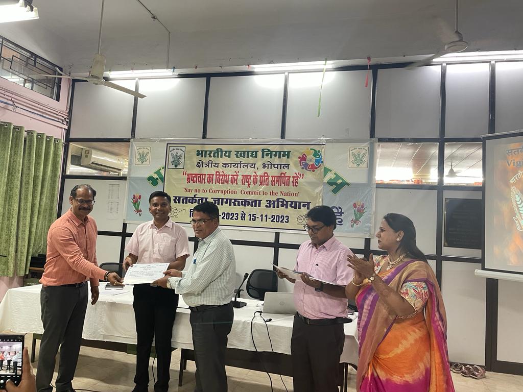 FciBhopal's tweet photo. FCI RO Bhopal conducted training of officials and officers of MP region to make them aware of Vigilance and #PIDPI . https://t.co/yTjTGhljkq