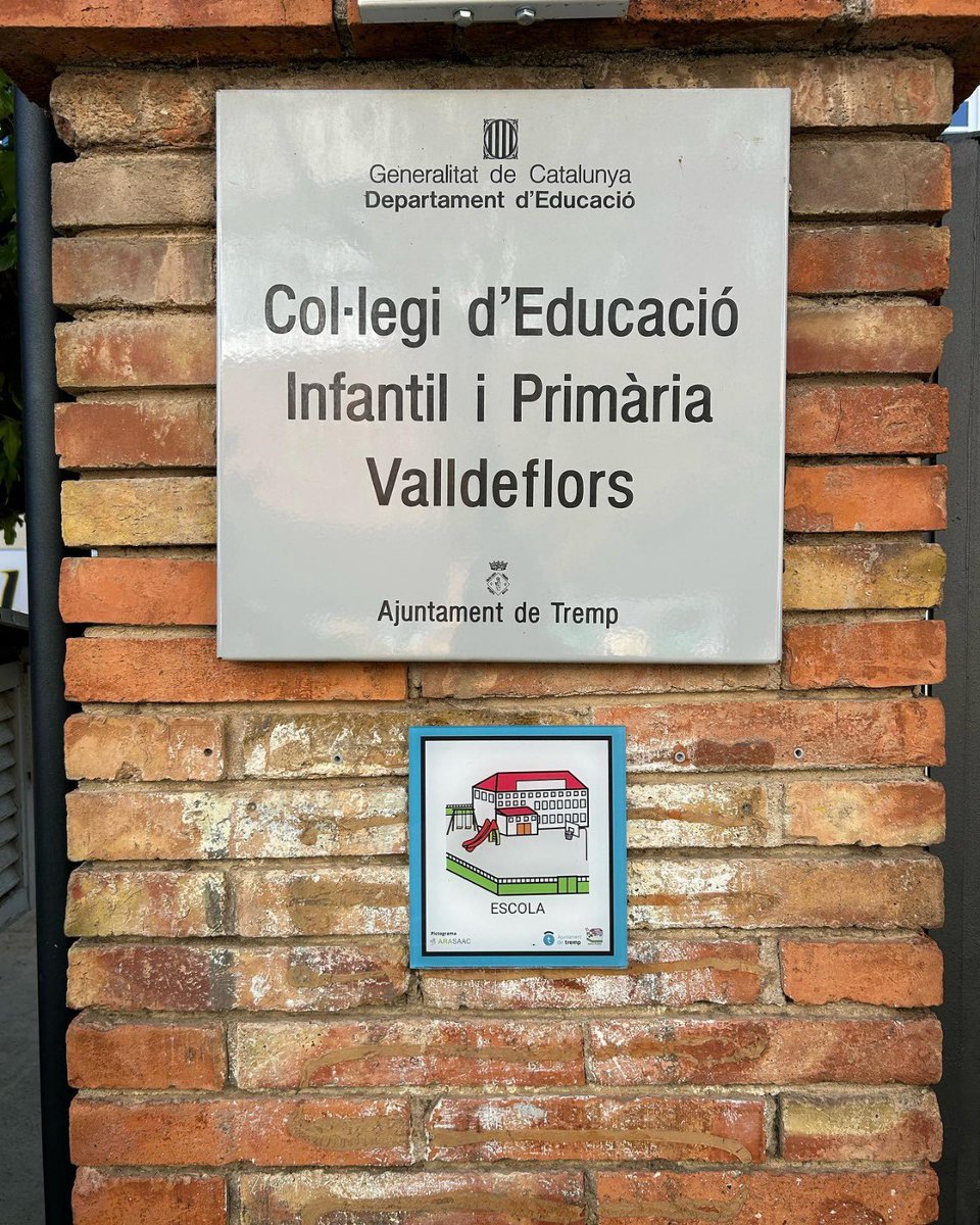 AjTremp's tweet photo. 🖼 Des d'avui Tremp és més accessible cognitivament gràcies als pictogrames proposats per l'Escola Plançó ubicats en diversos equipaments de la ciutat.
@BiblioTremp #ludotecalacuca #clartianesTremp #EscolaValldeflors #EsportsTremp @ins_tremp #EscolaBressolEstel @LiraTremp #EMMT https://t.co/5nGpWuv5SJ