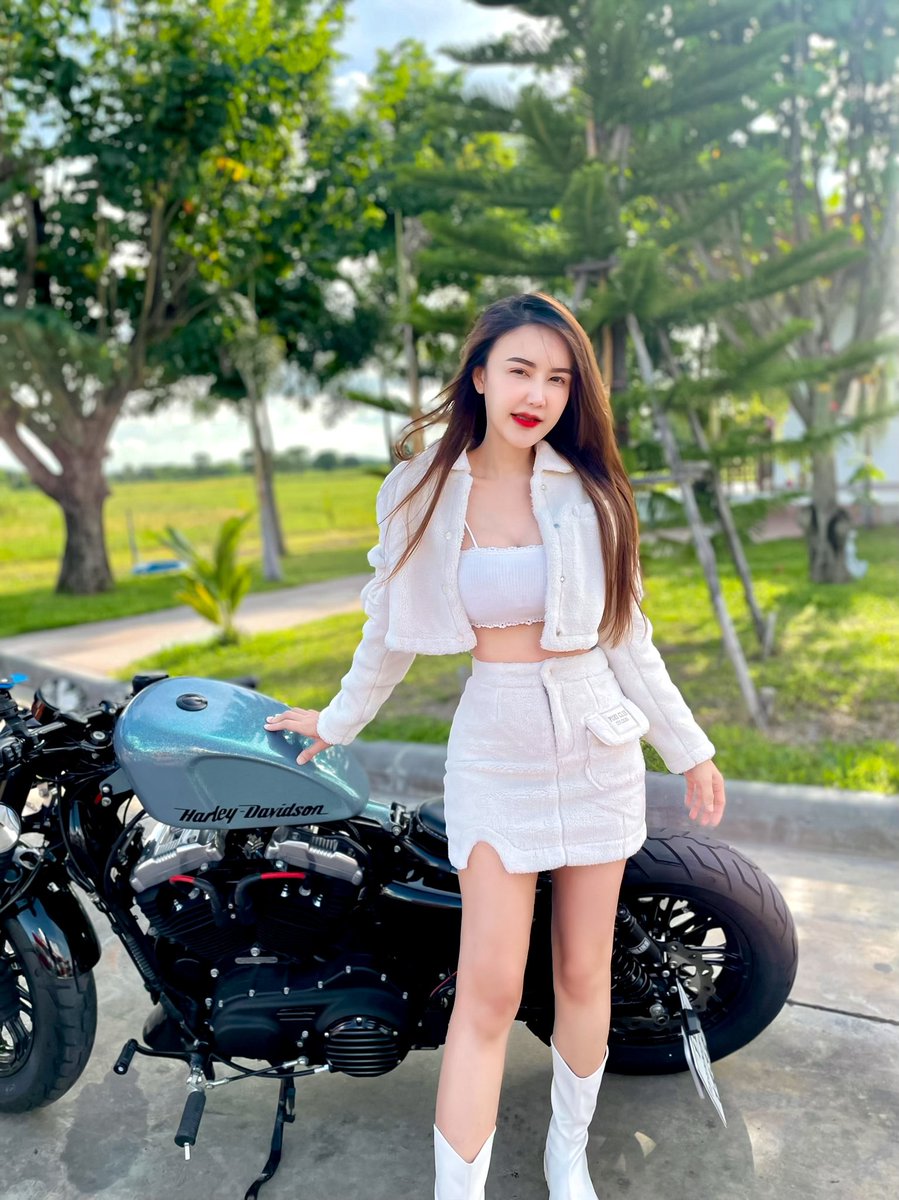 Numwahn8899's tweet photo. ไม่อยากติดตลกแล้วอ่ะ..อยากติดเทอ🤭🤍 https://t.co/u3UwAeLlgx