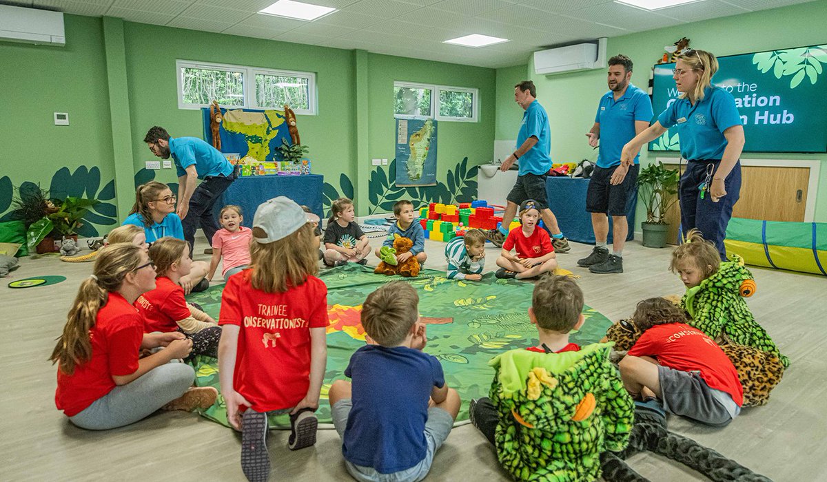 LearnatCZ's tweet photo. 1/2
Learning is at the ❤️of everything we do!

At @chesterzoo we've a talented team of educators, conservation communicators, content creators &amp; volunteers who work tirelessly to inform, inspire &amp; equip our visitors to live more sustainably &amp; in harmony with nature🌿

#IZEDay2023 https://t.co/8EJAMN2ddK