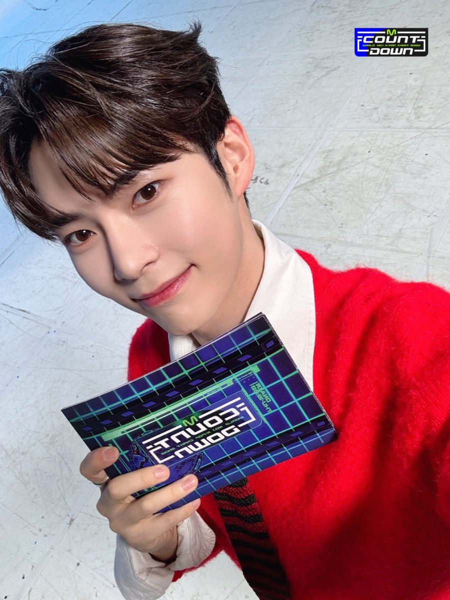 MnetMcountdown's tweet photo. 오늘 컴백한 💙늠름 햄씨🐹
제로즈를 위한 사진 선물 잔〰️뜩 주기🫶 https://t.co/rvXgNCbhJr