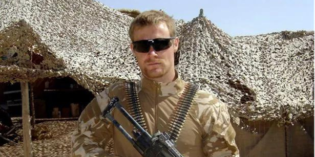 MarkOrmrod's tweet photo. 22 years today - Happy retirement!
#RoyalMarines #RoyalMarinesCommando #ArmedForces #MarkOrmrod #Retirement #TimeDone https://t.co/BXogZijmTw