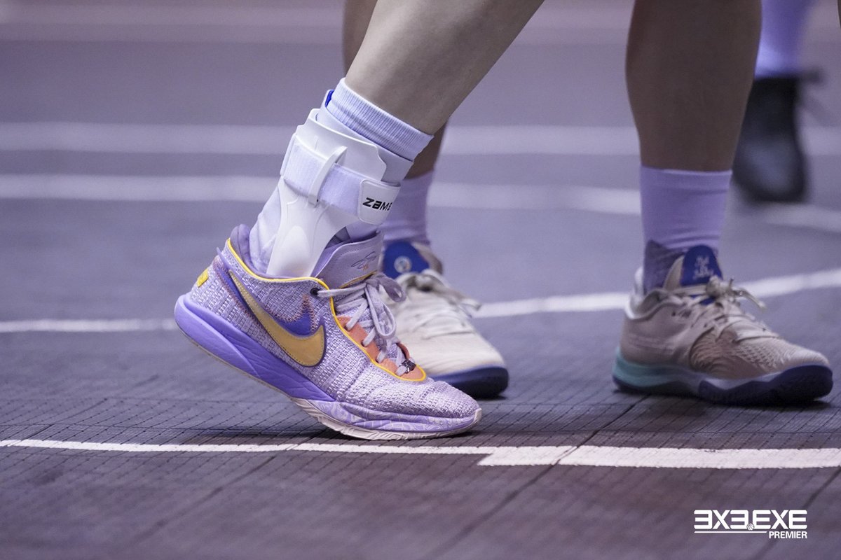 3x3league's tweet photo. 続きましてWOMEN編です👟
これも相当マニアックですが、履いている選手は誰でしょう!?!?😎

※選手、バッシュ名、会場まで回答できる方がいらっしゃれば、これまた相当強者です🤣(笑)

#3x3EXE #あなたは何問正解できる？ https://t.co/8Qz9k4fUN0