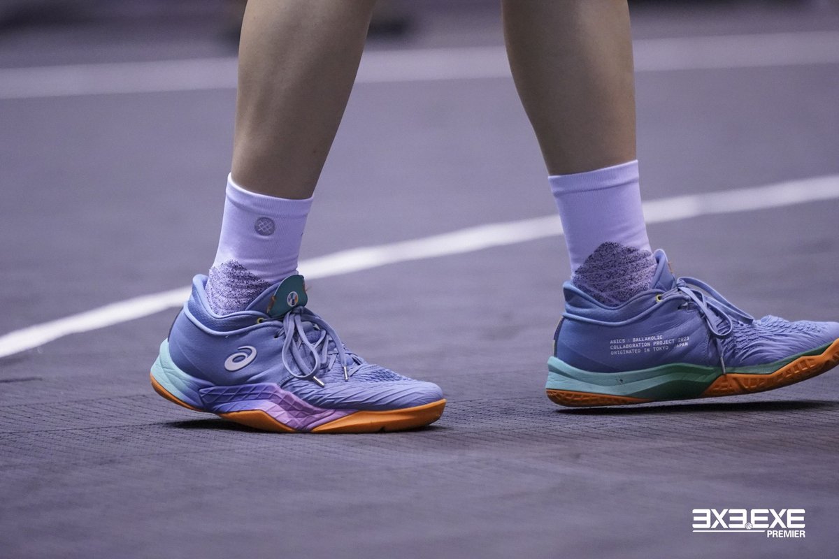 3x3league's tweet photo. 続きましてWOMEN編です👟
これも相当マニアックですが、履いている選手は誰でしょう!?!?😎

※選手、バッシュ名、会場まで回答できる方がいらっしゃれば、これまた相当強者です🤣(笑)

#3x3EXE #あなたは何問正解できる？ https://t.co/8Qz9k4fUN0