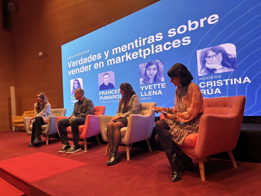 rubenbaston's tweet photo. Mesa redonda sobre venta en marketplaces con Cristina Rúa de Stellantis,
Una marca fabricante con @lolagarau Black Limba
Marca distribuidora Krack
Marketplace Bigcrafters

Impactado con el pintón de todo ☺️ #EcommerceDay https://t.co/T14AXrdQeX