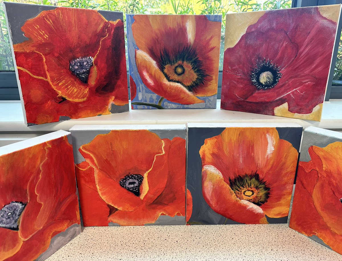 DTC_ECTLead's tweet photo. Part 2: Accompanying our poppy installation, students have made prints, paintings, collages and drawings to commemorate Remembrance Day. They have worked hard to create fantastic pieces of work and you can see them on display in our academy reception. @DixonsTC https://t.co/BIuSQ3o42x