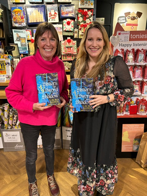 CWBookshop's tweet photo. And here are some lovely pics from last night!
#LauraBates #SistersOfSwordAndShadow #SignedBooks #ChristmasGifts https://t.co/ggeXJucIYS