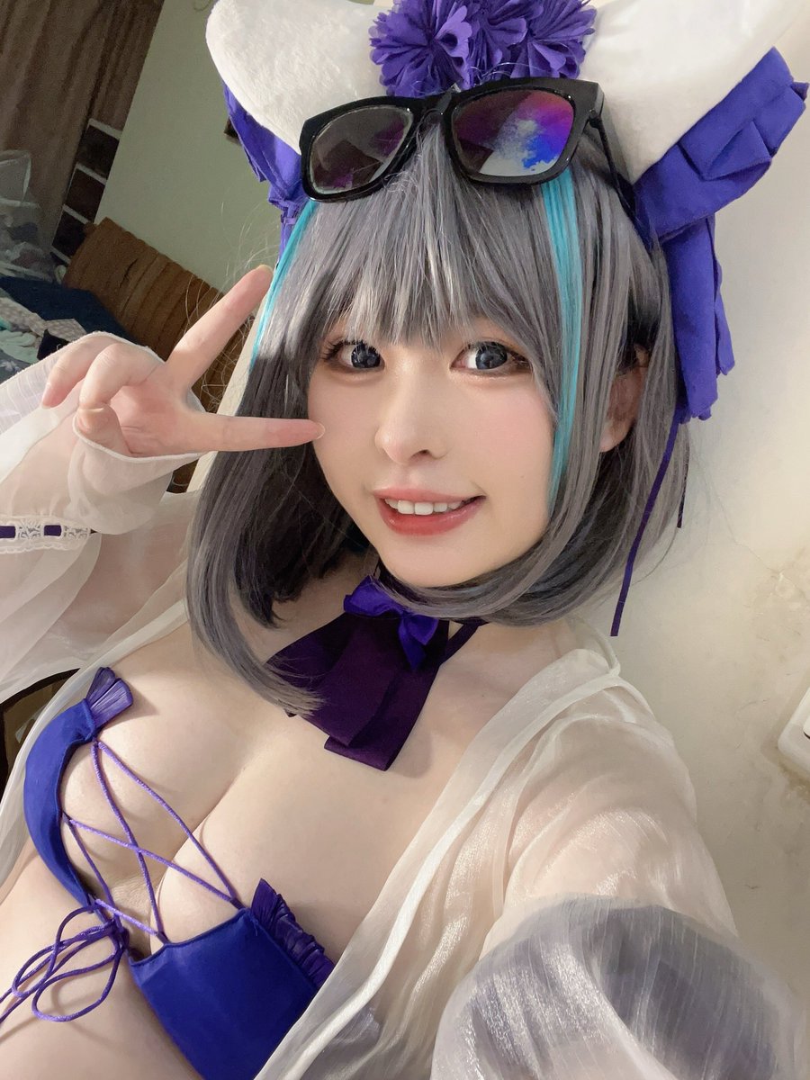 doubleann1's tweet photo. kiss kiss

 #アズールレーン    #チェシャー  #柴郡 https://t.co/m7PCp8qz8Y
