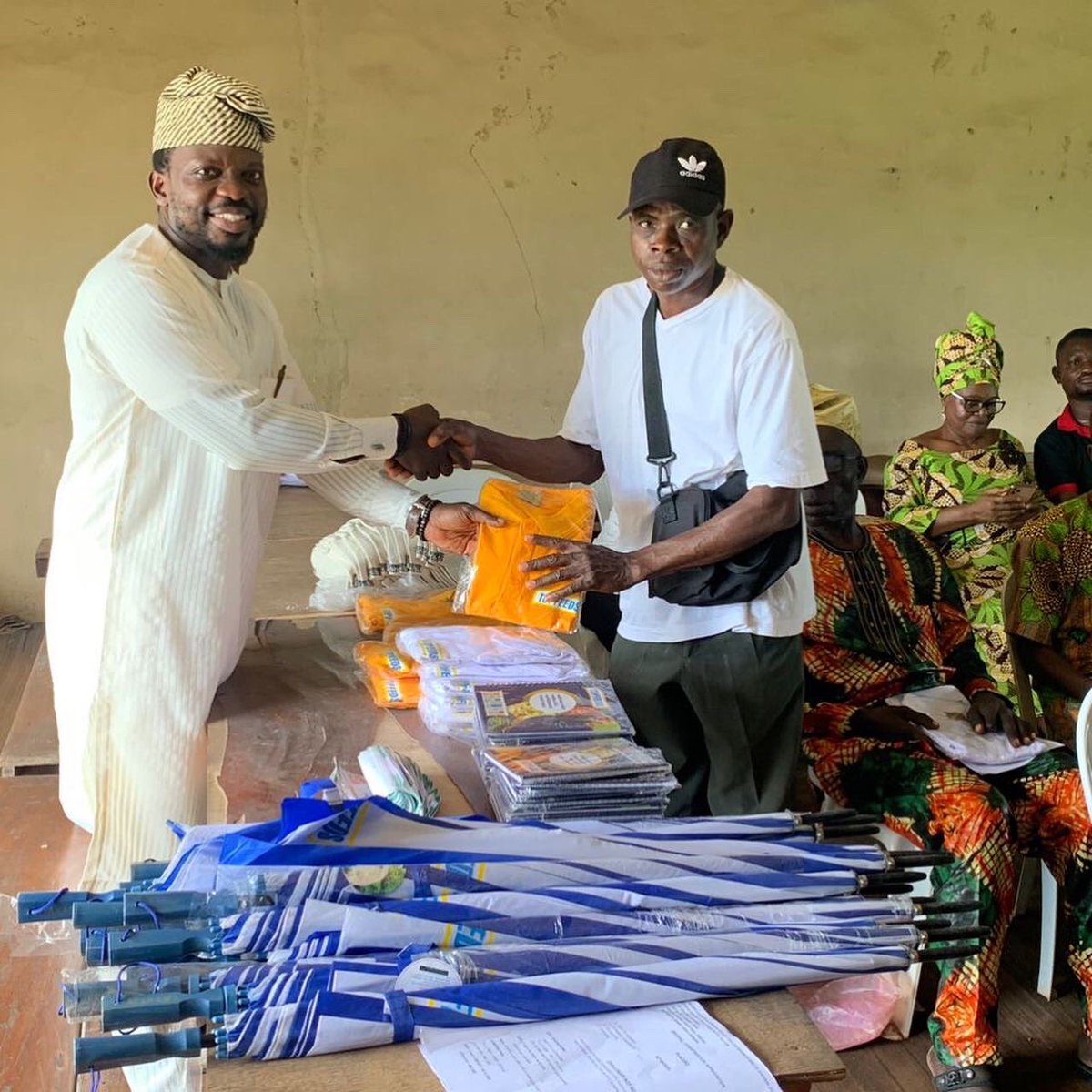 panogyewa's tweet photo. Today is the perfect day to take a stroll down memory lane and revisit cherished moments from the last September general meetup .It was a life changing meetup with educational tips needed as a poultry farmer.We look forward to seeing you in our next meeting.#ThrowbackThursday https://t.co/MzORU8ZNtb